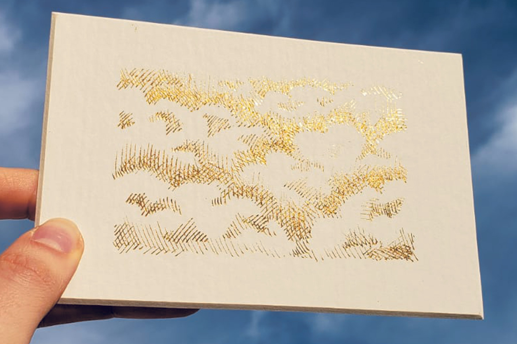 Nuages dorés II, marquage à chaud, métal sur carton, 2024 - 7x11 cm - Inès de Chefdebien